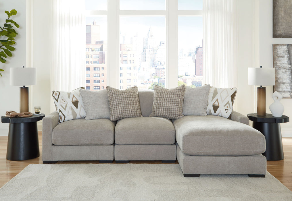 Aslan Court - 3 Piece Sectional Benchcraft®