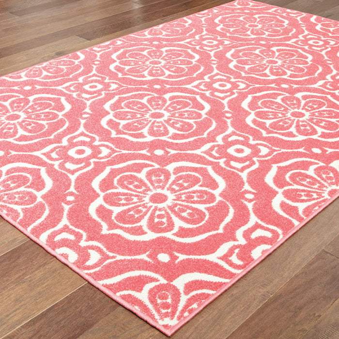 10' X 13' Floral Stain Resistant Indoor / Outdoor Area Rug - Pink