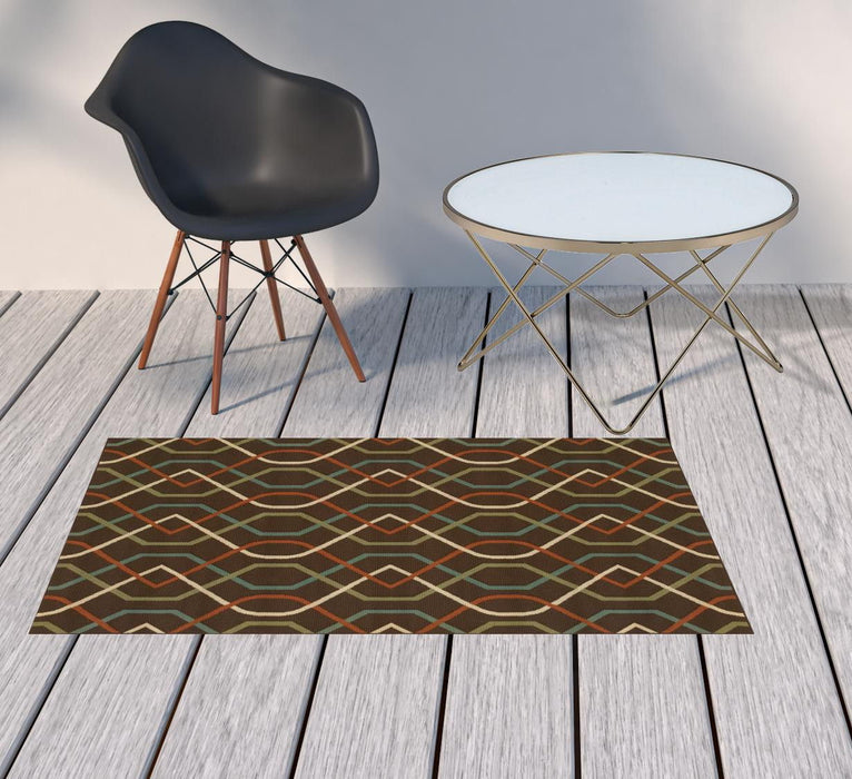 2' X 4' Geometric Stain Resistant Indoor & Outdoor Area Rug - Brown / Ivory