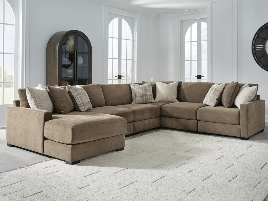 Camellia-Court - Sectional Benchcraft®