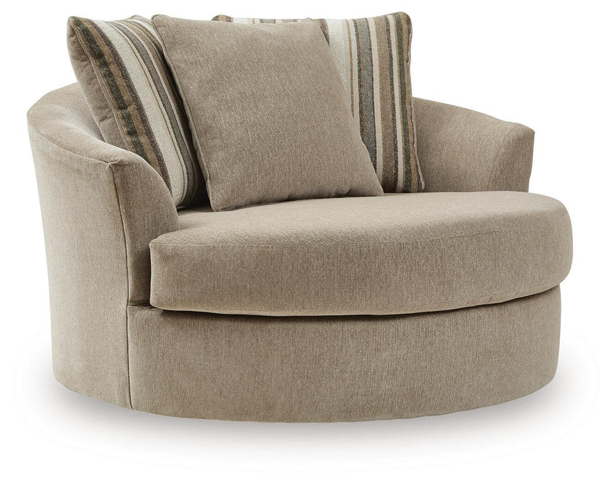 Linenhause - Oversized Swivel Accent Chair - Dune Benchcraft®