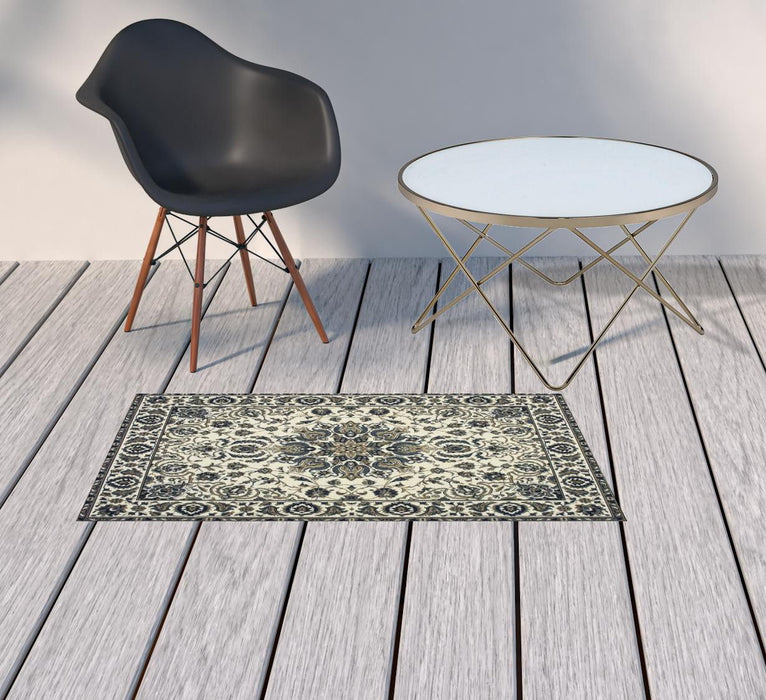 2' X 4' Oriental Stain Resistant Indoor / Outdoor Area Rug - Ivory / Blue