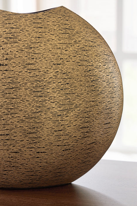 Iansboro - Vase Signature Design by Ashley®