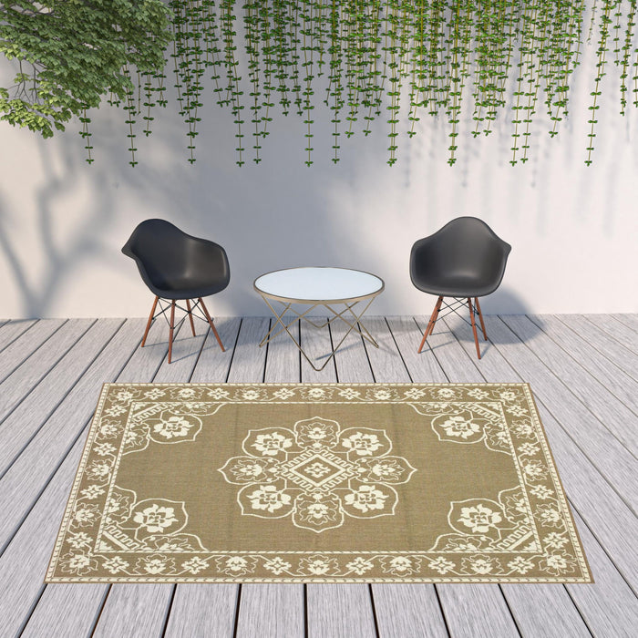 8' X 11' Oriental Stain Resistant Indoor Outdoor Area Rug - Tan