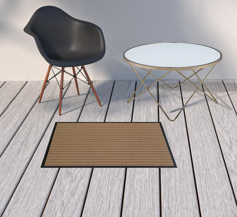 2' X 3' Geometric Stain Resistant Indoor & Outdoor Area Rug - Beige / Black