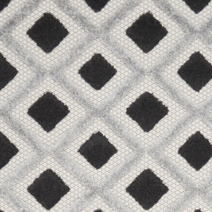 2' X 10' Gingham Non Skid Indoor / Outdoor Runner Rug - Black / White