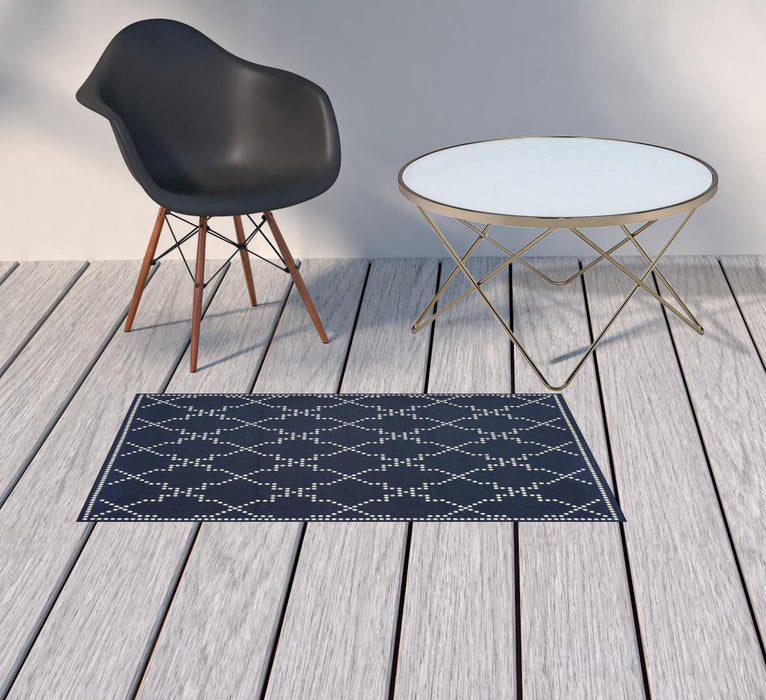 2' X 4' Geometric Stain Resistant Area Rug Indoor & Outdoor - Blue / Ivory