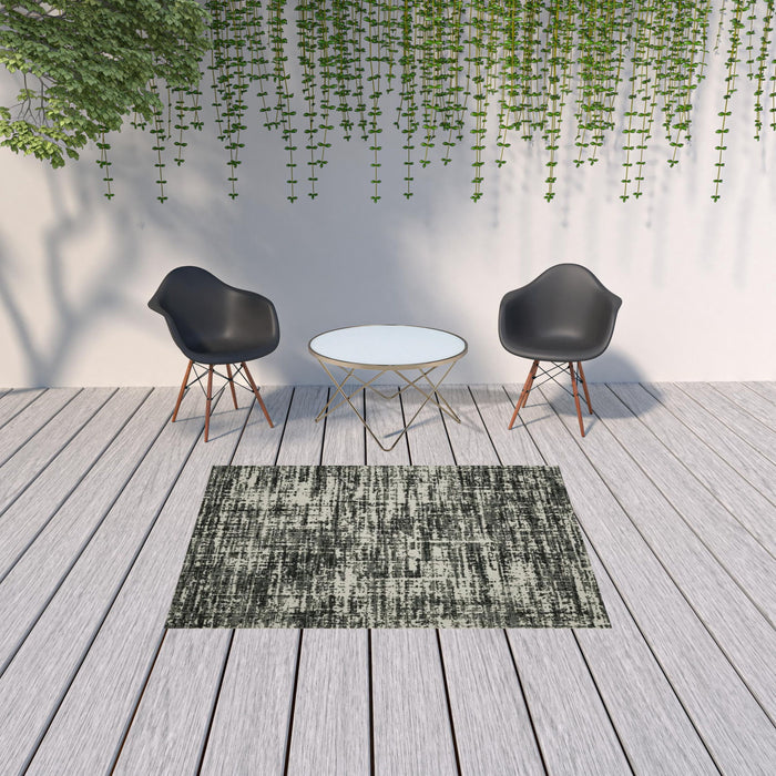 5' X 7' Abstract Stain Resistant Indoor / Outdoor Area Rug - Beige / Black