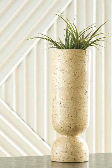 Bryons - Vase Signature Design by Ashley®