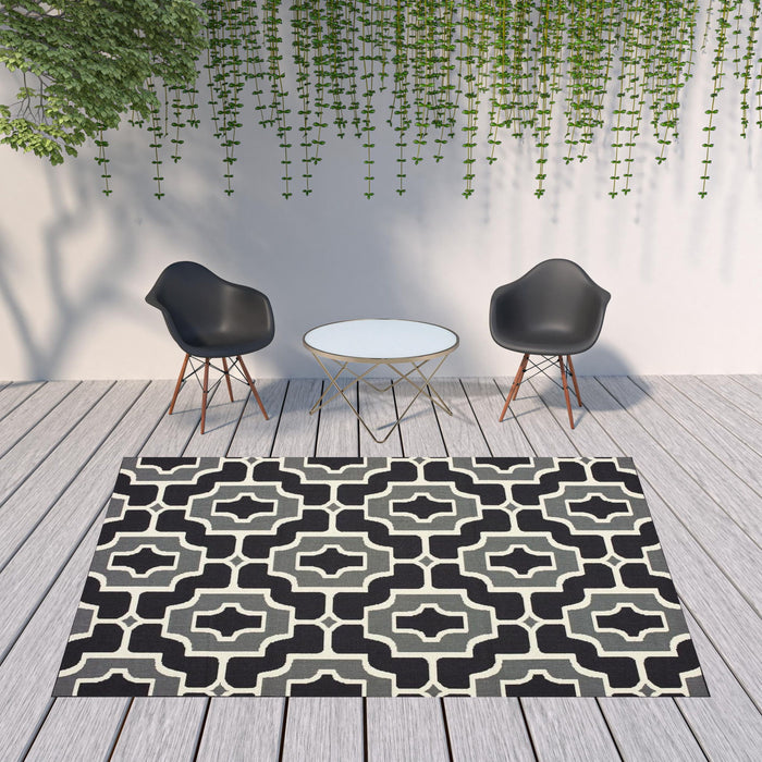 8' X 11' Geometric Stain Resistant Indoor / Outdoor Area Rug - Black / Gray