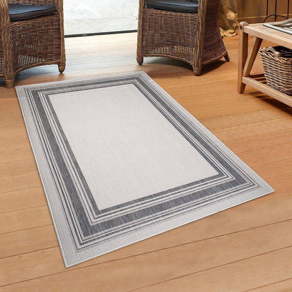 5' X 7' Indoor & Outdoor Rug - Gray