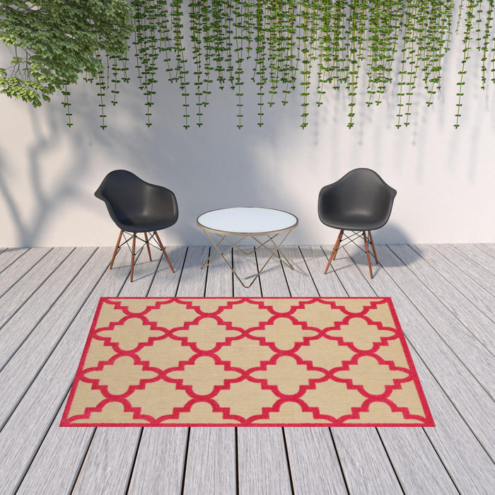 7' X 10' Geometric Stain Resistant Indoor / Outdoor Area Rug - Red