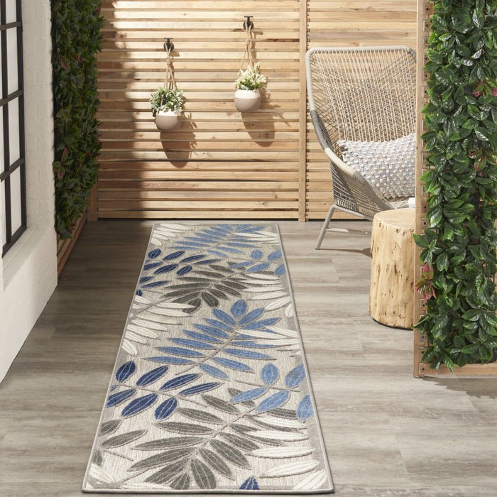 2' X 6' Floral Indoor / Outdoor Area Rug - Gray / Blue