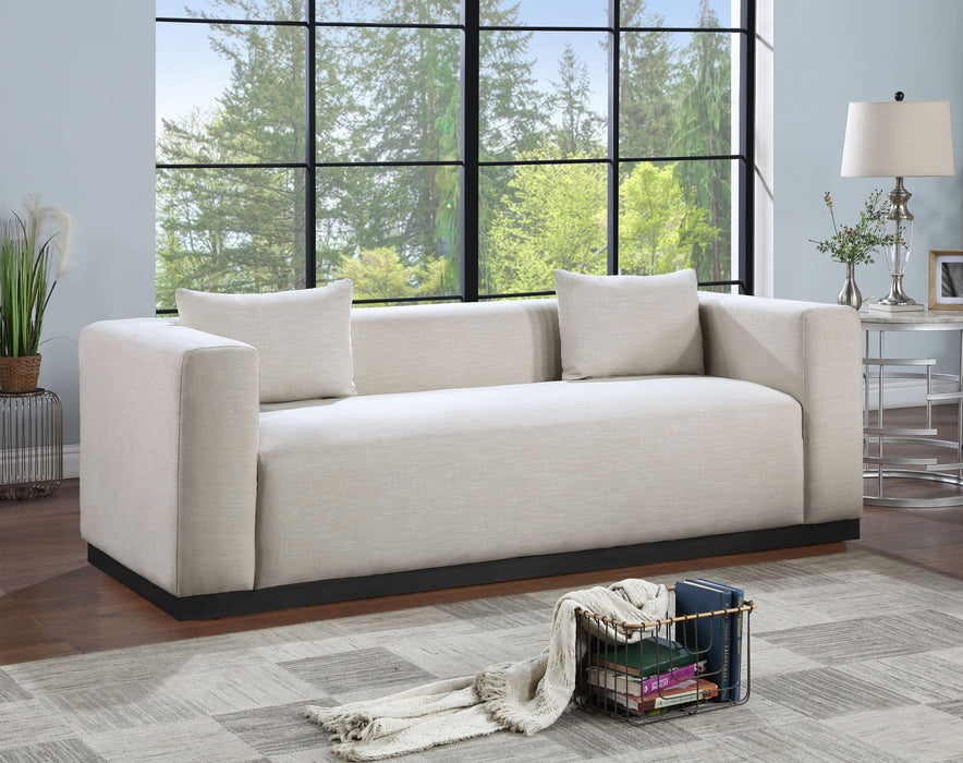 Alfie - Linen Textured Fabic Sofa Meridian Furniture