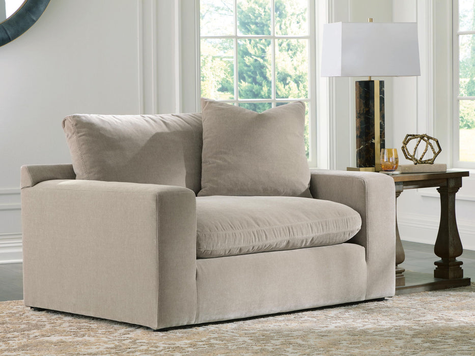 Maxton Heights - Chair And A Half Benchcraft®