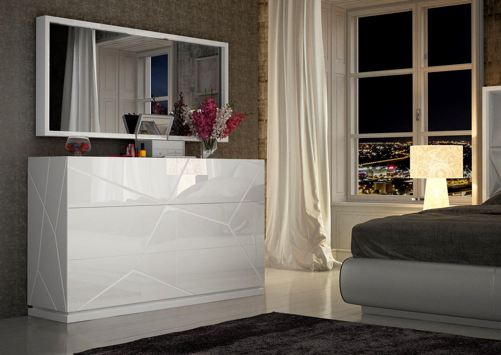 Kiu - Dresser Franco Spain