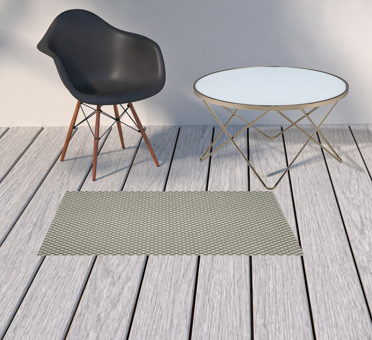 2' X 4' Geometric Stain Resistant Indoor / Outdoor Area Rug - Beige