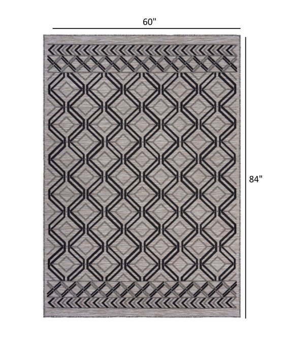 5' X 7' Indoor / Outdoor Area Rug - Black / Tan