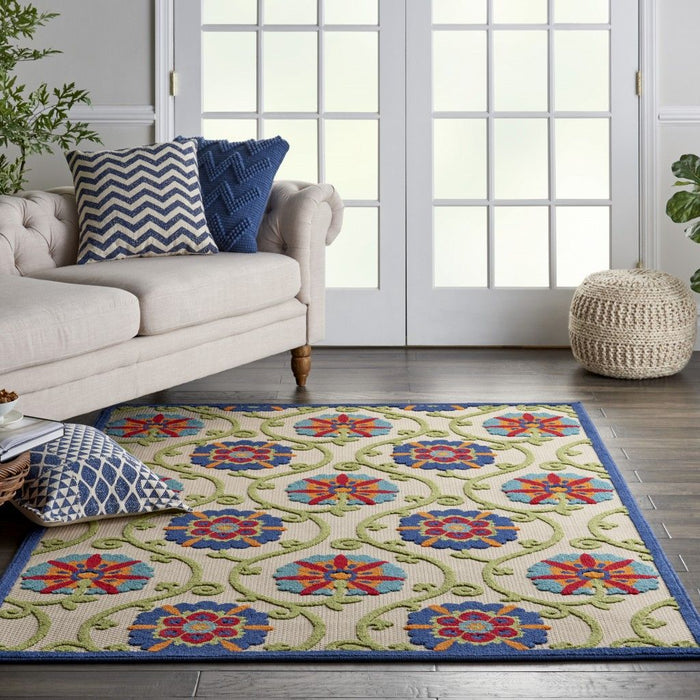 6' X 9' Floral Indoor / Outdoor Area Rug - Ivory / Blue