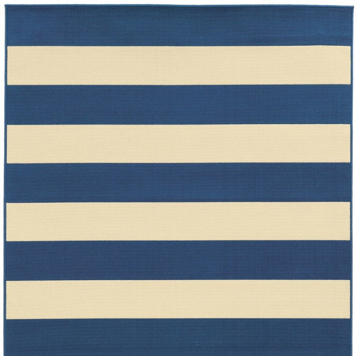 2' X 4' Indoor & Outdoor Area Rug - Blue / Ivory