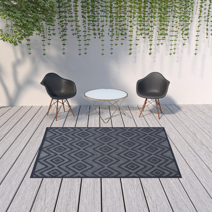 6' X 9' Argyle Indoor / Outdoor Area Rug - Navy Blue