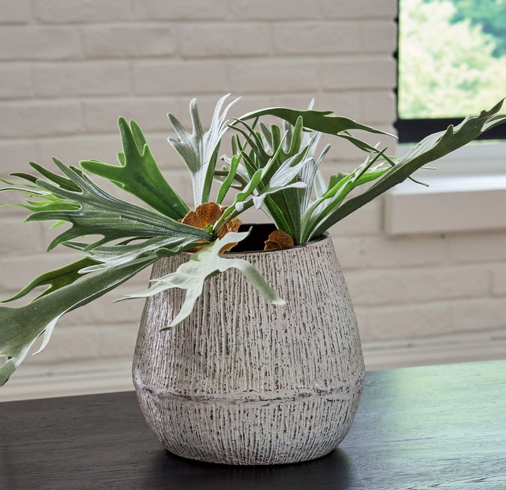 Claymount - Vase - 10" - Distressed Brown Signature Design by Ashley®