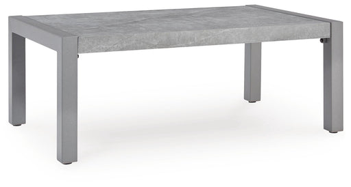 Hurley Park - Table Signature Design by Ashley®