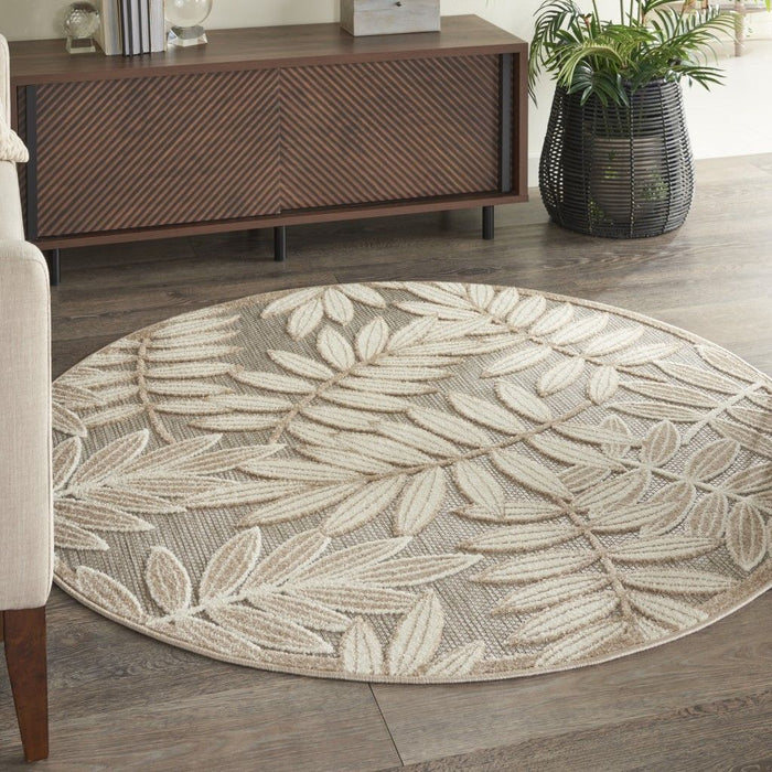 5' Round Round Floral Indoor / Outdoor Area Rug - Gray / Ivory