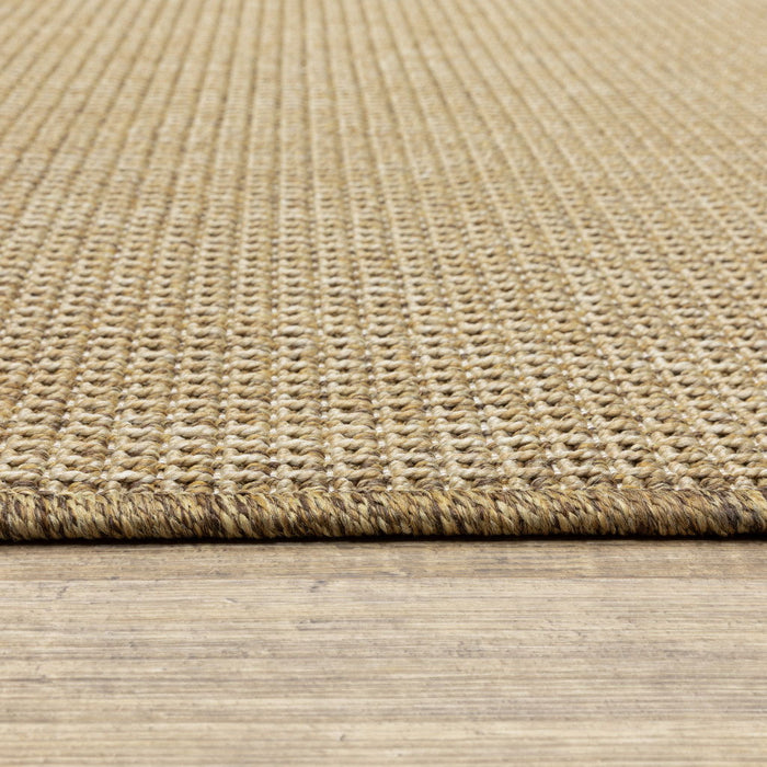 7' X 10' Stain Resistant Indoor / Outdoor Area Rug - Beige