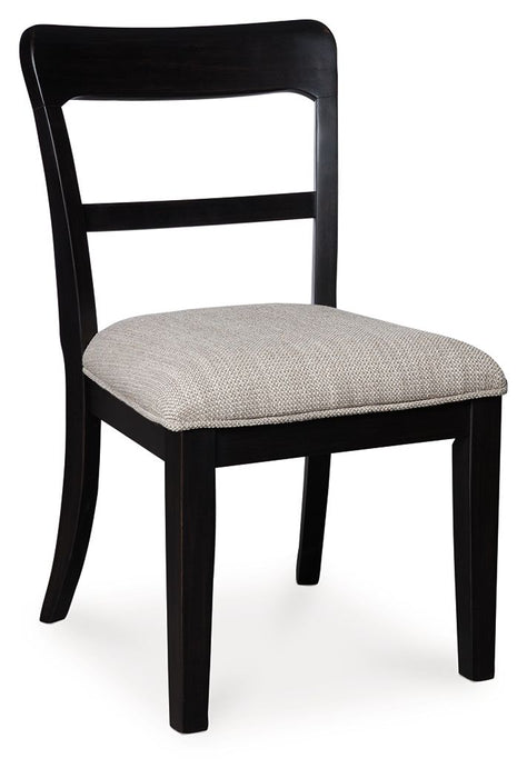 Greddinton - Dining Table Set Signature Design by Ashley®