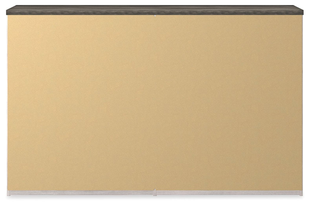 Gerridan - Dresser Signature Design by Ashley®