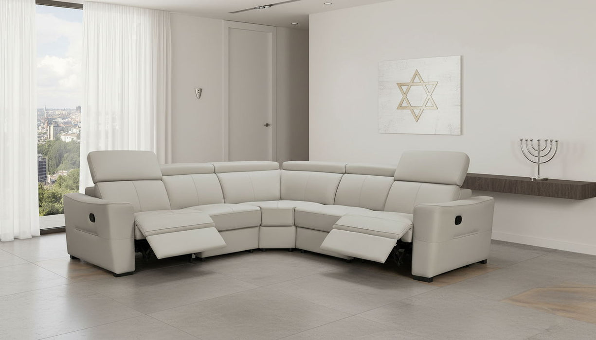 6021 - Sectional With Manual Recliners Extravaganza Collection