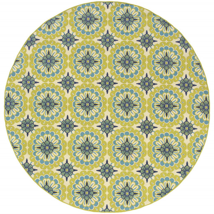 8' X 8' Round Floral Stain Resistant Outdoor / Indoor Area Rug - Green / Ivory