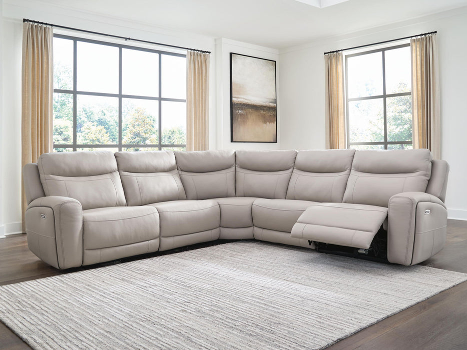 Gravier - Reclining Sectional Benchcraft®