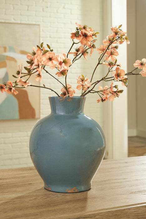 Giliburgh - Vase Signature Design by Ashley®