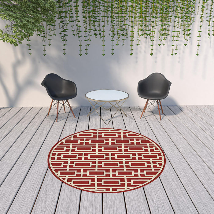 8' X 8' Round Geometric Stain Resistant Indoor & Outdoor Area Rug - Red / Ivory