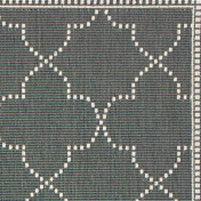 8' X 11' Geometric Stain Resistant Area Rug Outdoor / Indoor - Ivory / Gray