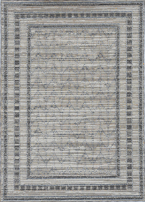 4' X 6' Machine Woven UV Treated Bordered Chevron Indoor / Outdoor Area Rug - Gray