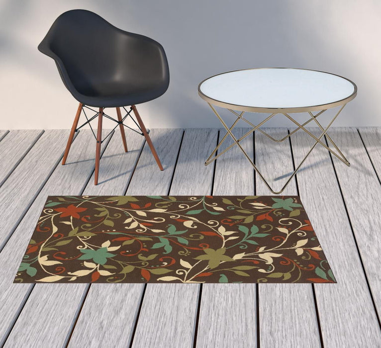 2' X 4' Floral Stain Resistant Outdoor & Indoor Area Rug - Brown