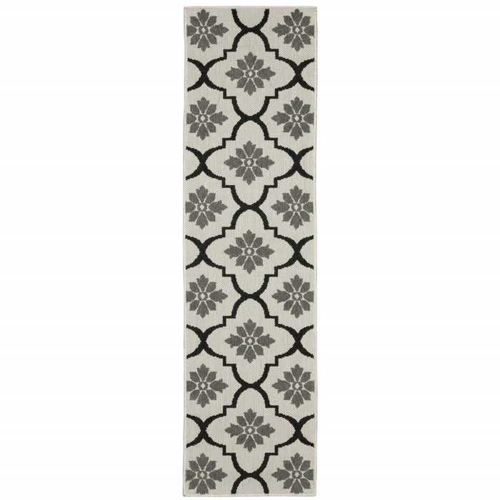 2' X 7' Geometric Stain Resistant Outdoor / Indoor Area Rug - Beige / Black