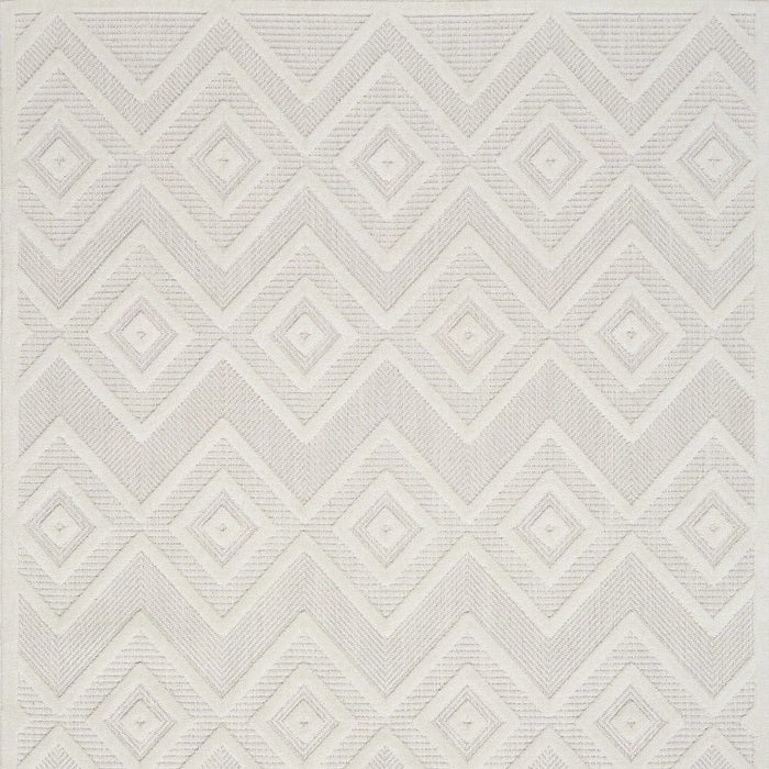 5' X 7' Argyle Indoor / Outdoor Area Rug - Ivory / White