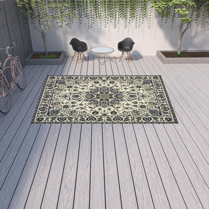 9' X 13' Oriental Stain Resistant Indoor / Outdoor Area Rug - Ivory / Blue