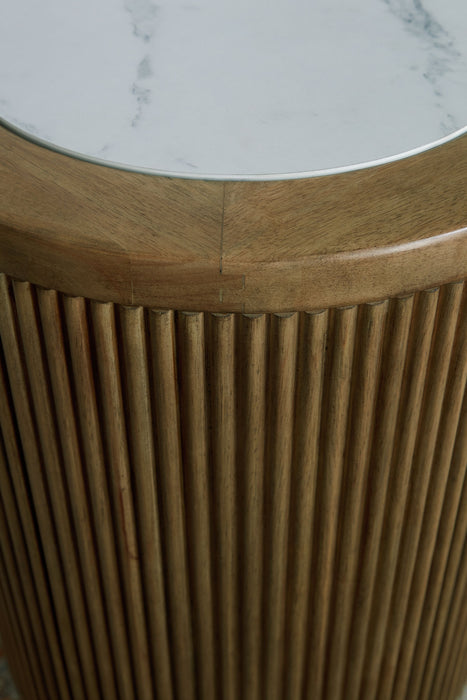 Camdill - Round End Table - Light Brown / White Signature Design by Ashley®