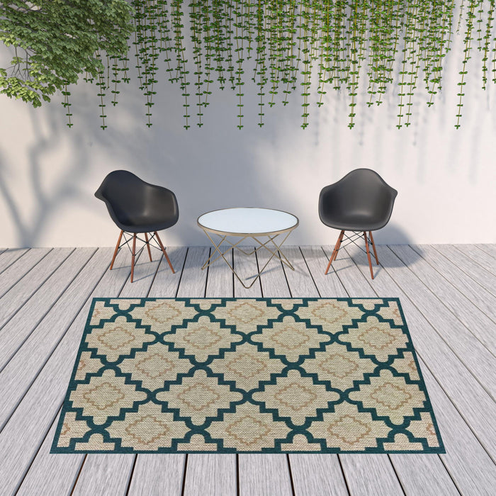 8' X 10' Geometric Stain Resistant Outdoor / Indoor Area Rug - Blue / Gray