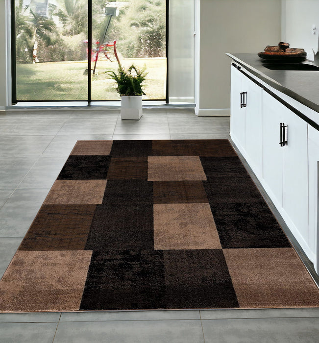 4' x 6' Checkered Power Loom Area Rug - Brown