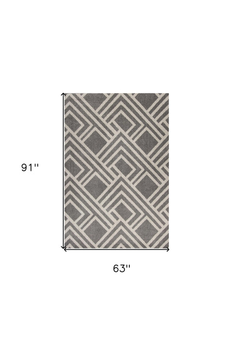 5' X 8' Machine Woven UV Treated Geometric Indoor / Outdoor Area Rug - Gray