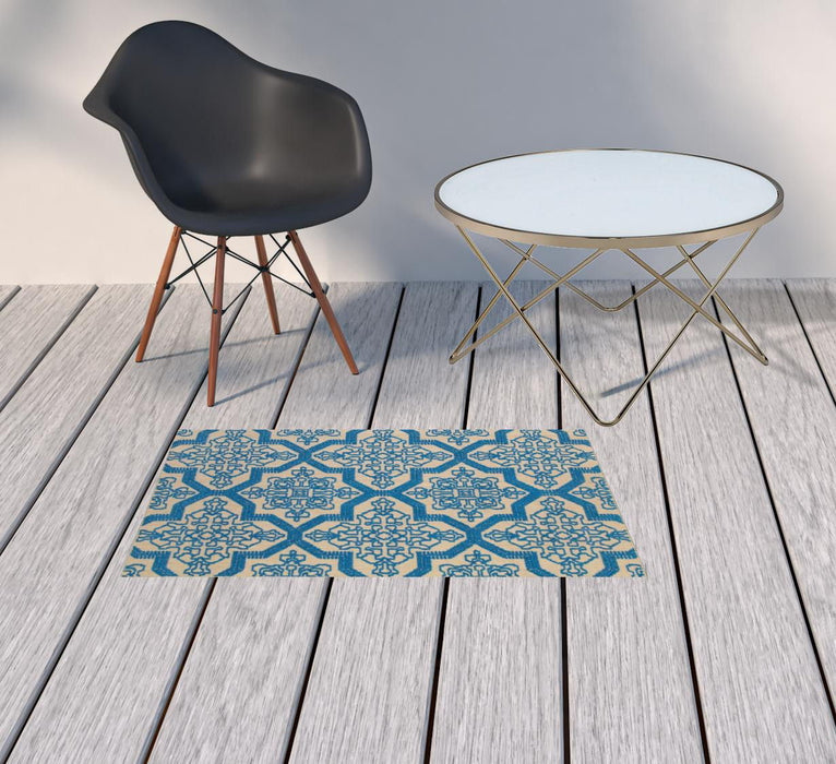 2' X 3' Oriental Stain Resistant Outdoor / Indoor Area Rug - Blue / Beige