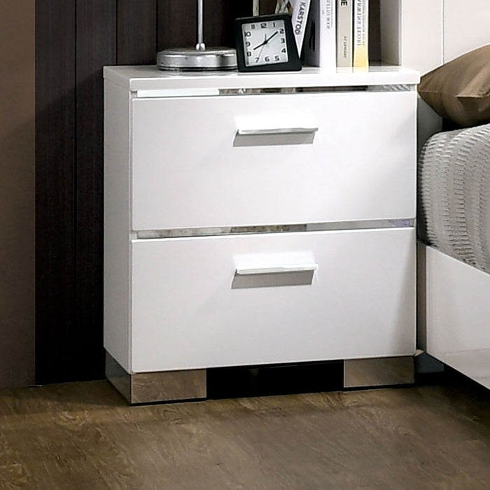 Contemporary 1 Piece Nightstand White Color High Gloss Lacquer Coating Chrome Handles And Feet Bedside Table With USB Charger Bedroom Furniture
