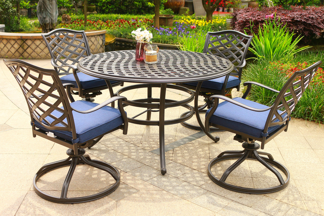 Round 4 Person Aluminum Dining Set And Cushions