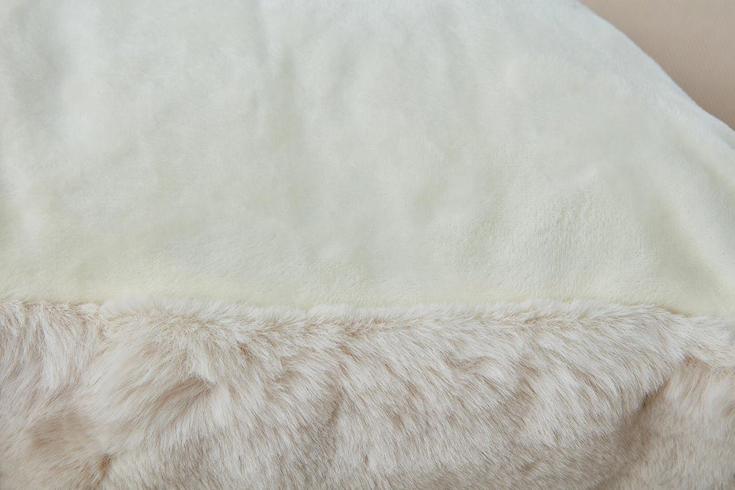 Agnes Luxury Chinchilla Faux Fur Pillow (18 In. X 18 In.) - Beige